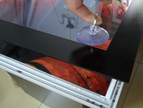 Crystal magnet LED valguskast
